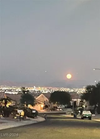 Photo #1: 2607515 Listing 