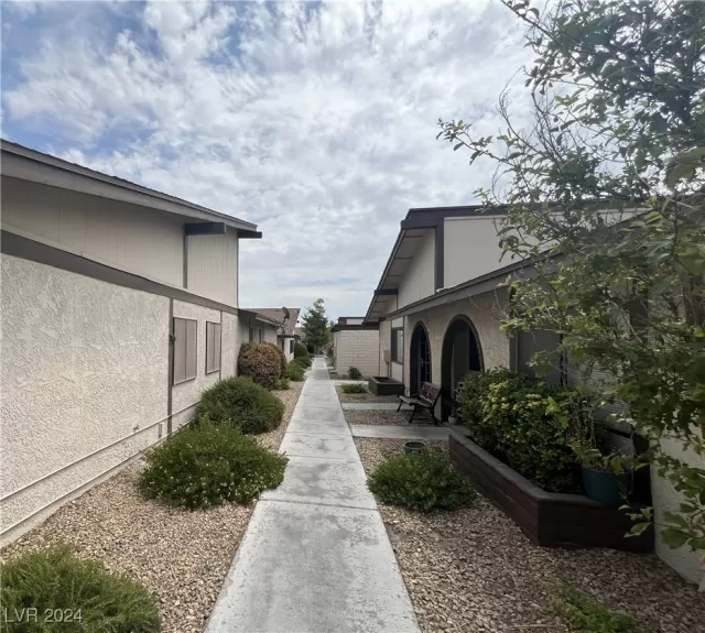 MLS: 2607520 Condo For Sale