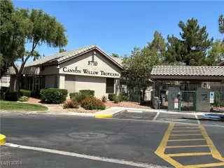 Photo #1: 2607546 Listing