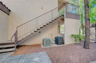 Photo #2: 2607555 Listing