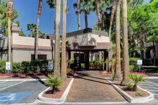 Photo #3: 2607555 Listing