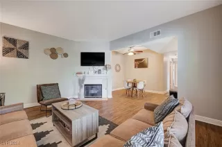 Photo #6: 2607555 Listing