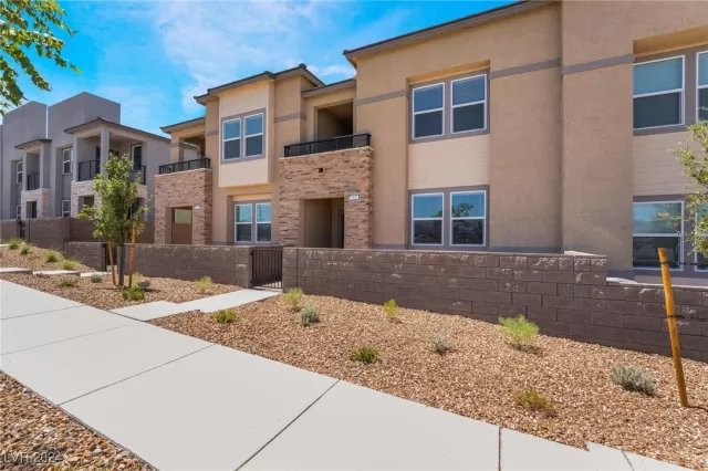 MLS: 2607564 Condo For Sale