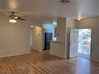 Photo #6: 2607582 Listing 