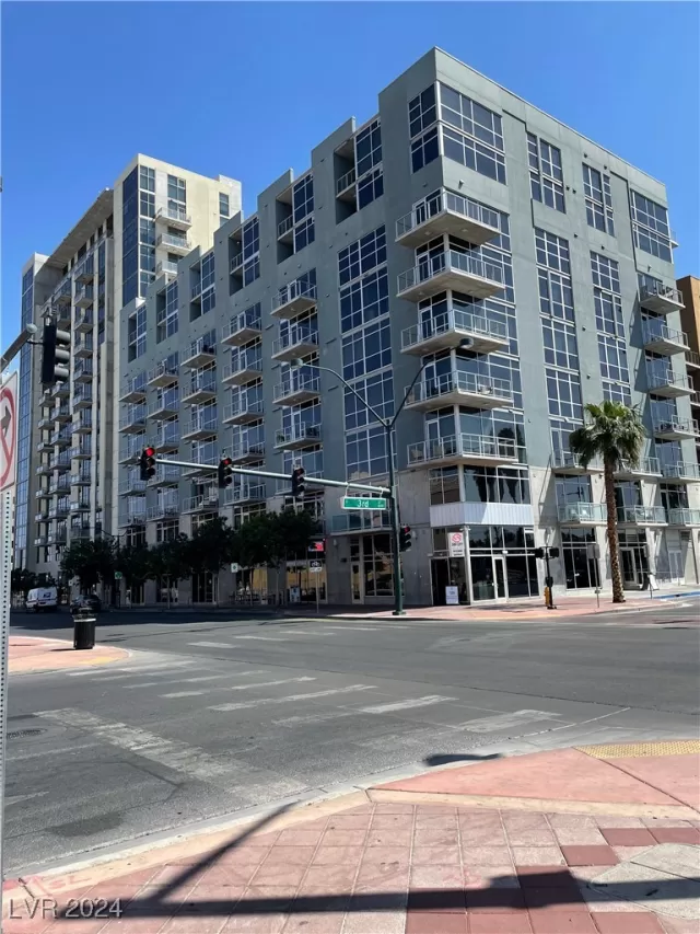 MLS: 2607607 Condo For Sale