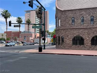 Photo #2: 2607607 Listing 