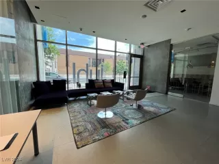 Photo #5: 2607607 Listing 