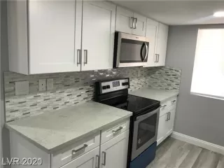 Photo #6: 2607612 Listing