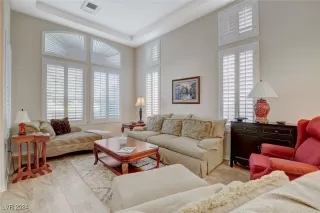 Photo #4: 2607631 Listing