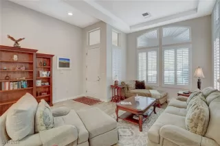 Photo #6: 2607631 Listing