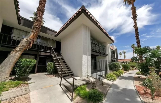 MLS: 2607647 Condo For Sale