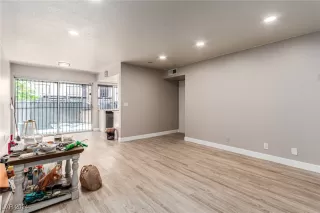 Photo #6: 2607647 Listing 