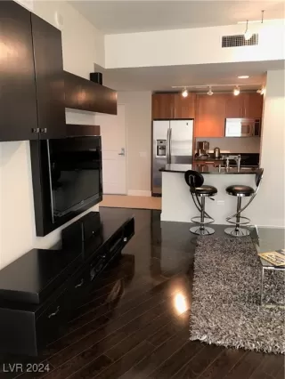 Photo #2: 2607650 Listing 