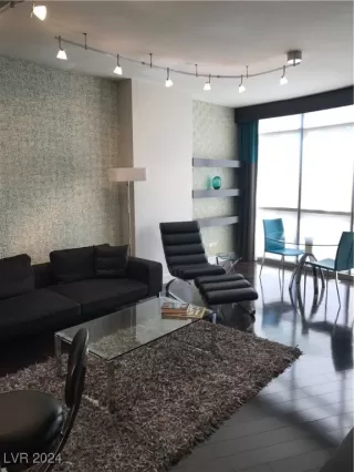 Photo #3: 2607650 Listing 