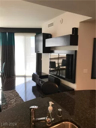 Photo #5: 2607650 Listing 