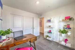 Photo #5: 2607663 Listing