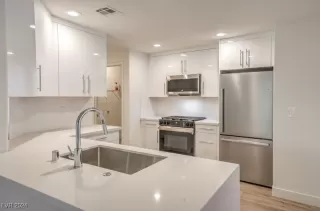 Photo #1: 2607675 Listing