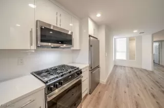 Photo #3: 2607675 Listing