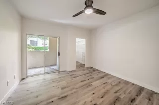 Photo #6: 2607675 Listing