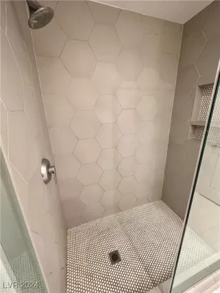 Photo #6: 2607686 Listing 