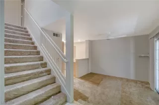 Photo #5: 2607712 Listing 