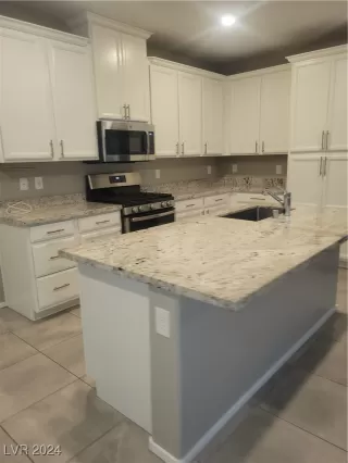 Photo #2: 2607728 Listing 
