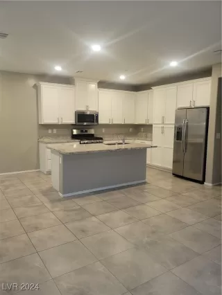 Photo #4: 2607728 Listing 