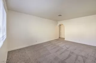 Photo #6: 2607733 Listing 