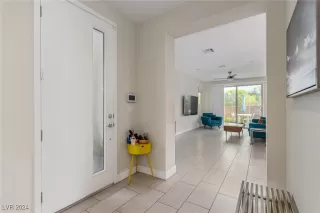 Photo #3: 2607748 Listing