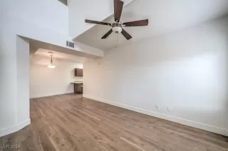 Photo #4: 2607771 Listing