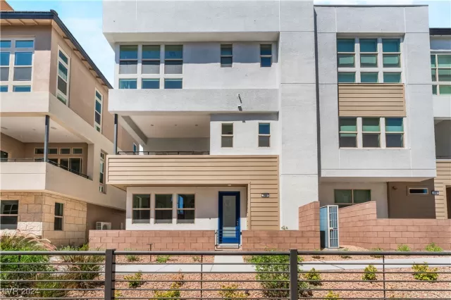 MLS: 2607786 Condo For Sale