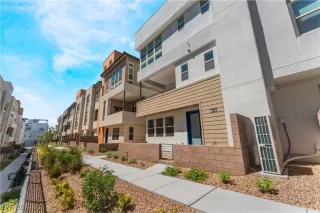 Photo #1: 2607786 Listing 