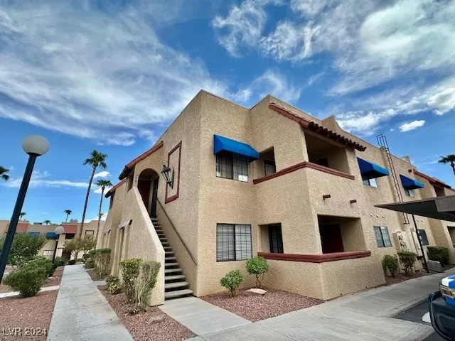 MLS: 2607812 Condo For Sale