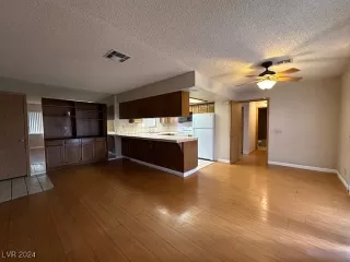 Photo #2: 2607812 Listing