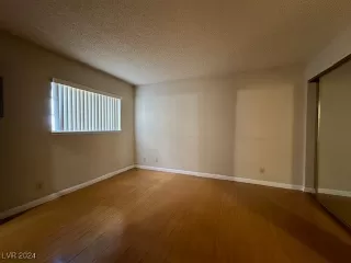 Photo #5: 2607812 Listing