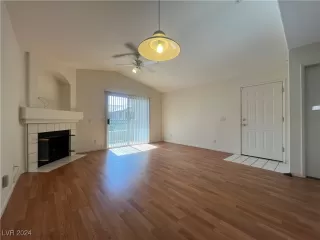 Photo #1: 2607822 Listing 