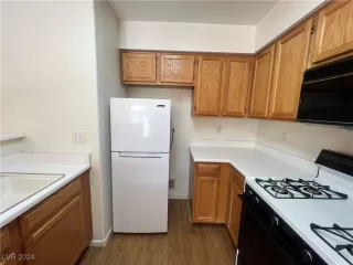 Photo #6: 2607822 Listing 