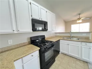 Photo #2: 2607871 Listing