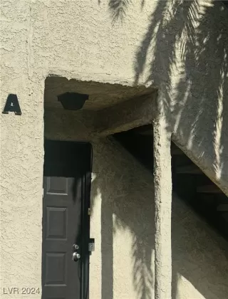 Photo #3: 2607911 Listing