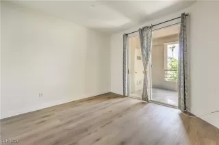 Photo #1: 2607917 Listing