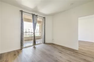 Photo #2: 2607917 Listing