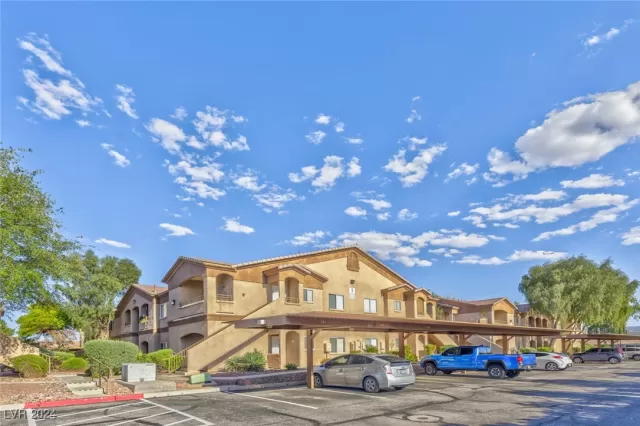 MLS: 2607932 Condo For Sale