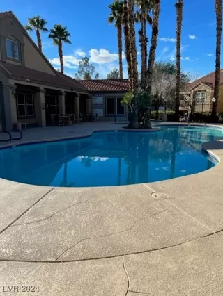 Photo #2: 2607979 Listing 