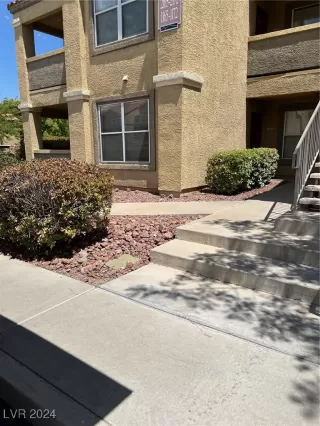 Photo #3: 2607979 Listing 