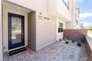 Photo #4: 2607994 Listing