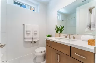 Photo #5: 2607994 Listing