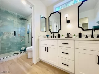 Photo #1: 2608030 Listing 