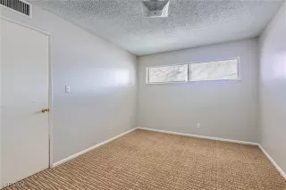 Photo #6: 2608062 Listing