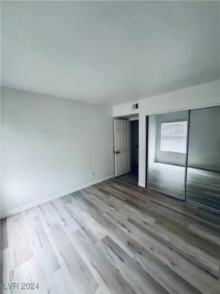 Photo #6: 2608065 Listing 