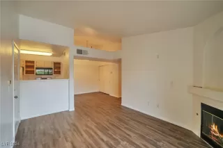 Photo #2: 2608114 Listing 